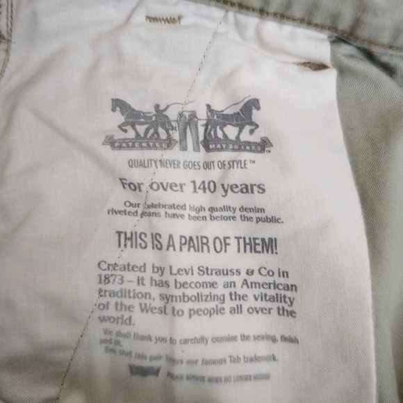 Levi's Men's Sz 40 X 12 (MEASURED) Heavy Cotton Beige Cargo Shorts - Picture 5 of 10